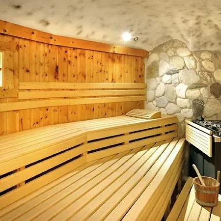 Hotel Ferienwelt Kristall 4*